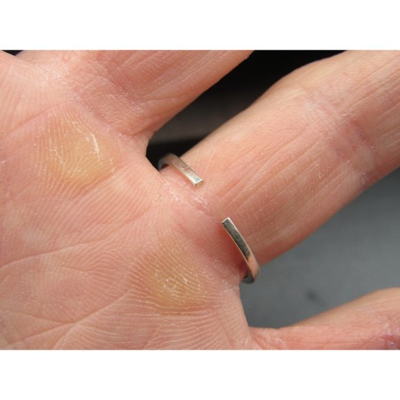 Size 8 Sterling Silver Ordinary Jesus Fish Religious Open Band Ring - Picture 2 of 6